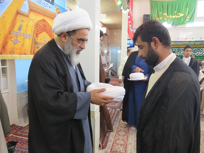 آئین عمامه‌گذاری در روز عید غدیر در دفتر آیت الله فاضل لنکرانی