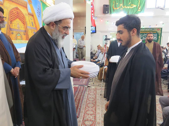 آئین عمامه‌گذاری در روز عید غدیر در دفتر آیت الله فاضل لنکرانی