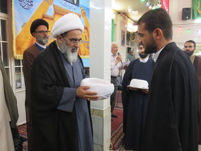 آئین عمامه‌گذاری در روز عید غدیر در دفتر آیت الله فاضل لنکرانی