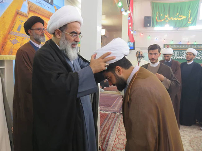 آئین عمامه‌گذاری در روز عید غدیر در دفتر آیت الله فاضل لنکرانی