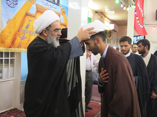 آئین عمامه‌گذاری در روز عید غدیر در دفتر آیت الله فاضل لنکرانی