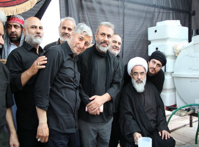 حضور در ایستگاه صلواتی دفتر در خیابان آذر جنب سه راه بازار قم