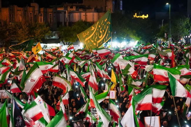 حضور در تجمع میدان توحید قم