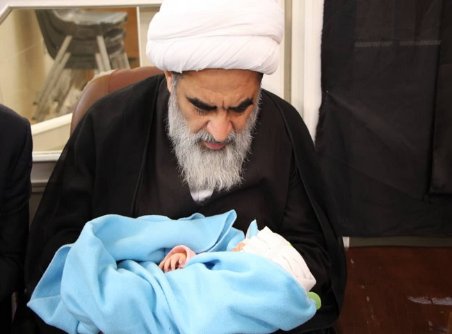 اذان و اقامه در گوش نوزاد