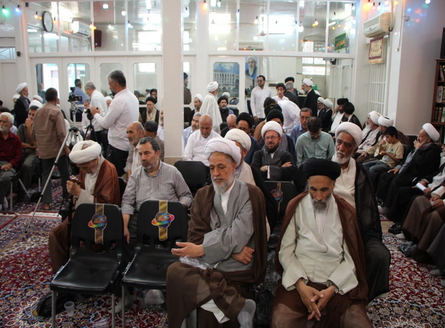 مراسم جشن ولادت رسول خدا(ص) و امام صادق(ع) و عمامه گذاری جمعی از طلاب
