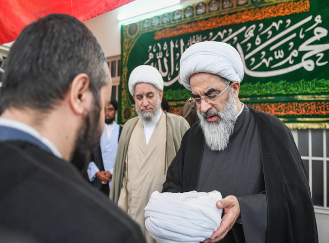 مراسم جشن ولادت رسول خدا(ص) و امام صادق(ع) و عمامه گذاری جمعی از طلاب