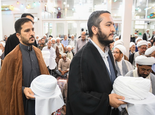مراسم جشن ولادت رسول خدا(ص) و امام صادق(ع) و عمامه گذاری جمعی از طلاب