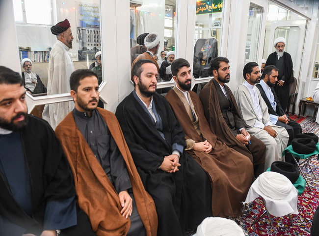مراسم جشن ولادت رسول خدا(ص) و امام صادق(ع) و عمامه گذاری جمعی از طلاب