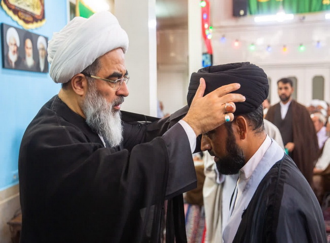 مراسم جشن ولادت رسول خدا(ص) و امام صادق(ع) و عمامه گذاری جمعی از طلاب