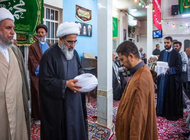 مراسم جشن ولادت رسول خدا(ص) و امام صادق(ع) و عمامه گذاری جمعی از طلاب