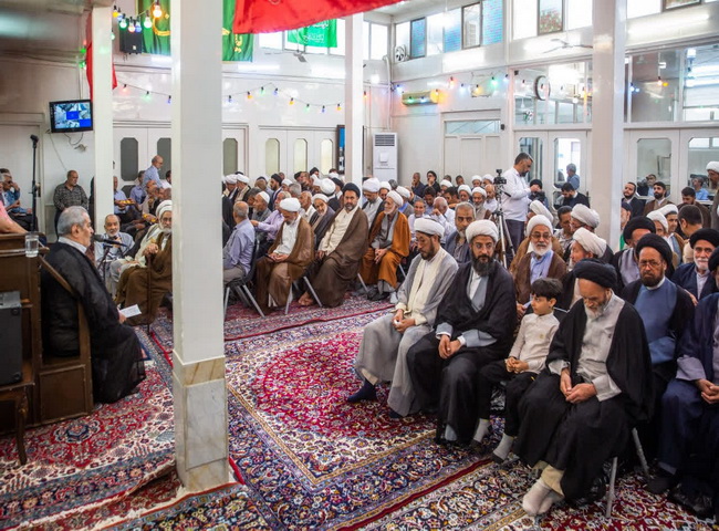 مراسم جشن ولادت رسول خدا(ص) و امام صادق(ع) و عمامه گذاری جمعی از طلاب