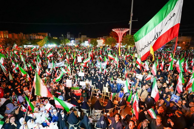 حضور در تجمع میدان توحید قم