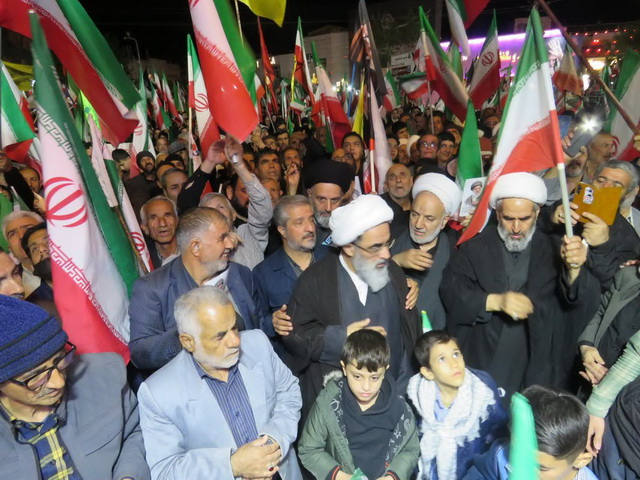 حضور در تجمع میدان توحید قم