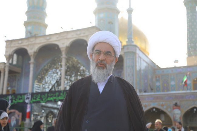 اقامه نماز بر پیکر آیت الله سیدحسین موسوی تبریزی در حرم