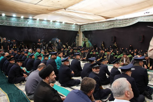مراسم تعویض پرچم گنبد امامزاده موسی مبرقع(ع) در آستانه شهادت امام جواد(ع)