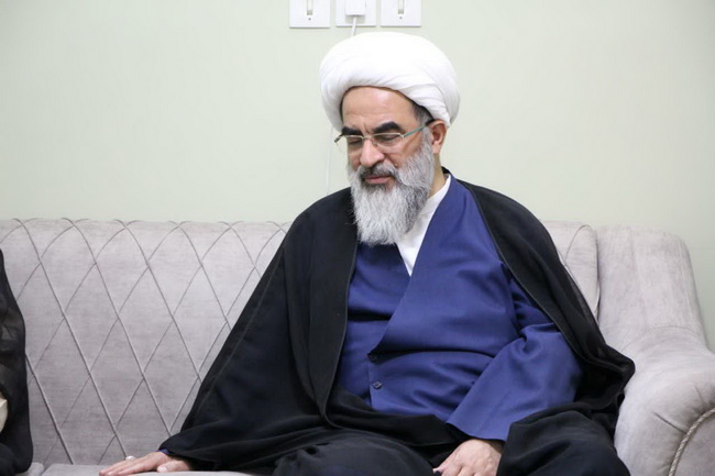 دیدار با خانواده مهندس شهید سید مجید موحدی ابطحی فرزند آیت الله حاج سید علی موحدی ابطحی از شهدای جنگ رمضان
