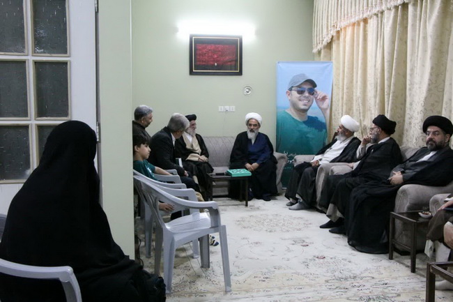 دیدار با خانواده مهندس شهید سید مجید موحدی ابطحی فرزند آیت الله حاج سید علی موحدی ابطحی از شهدای جنگ رمضان