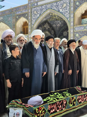 اقامه نماز بر پیکر یکی از علمای شهر نکا
