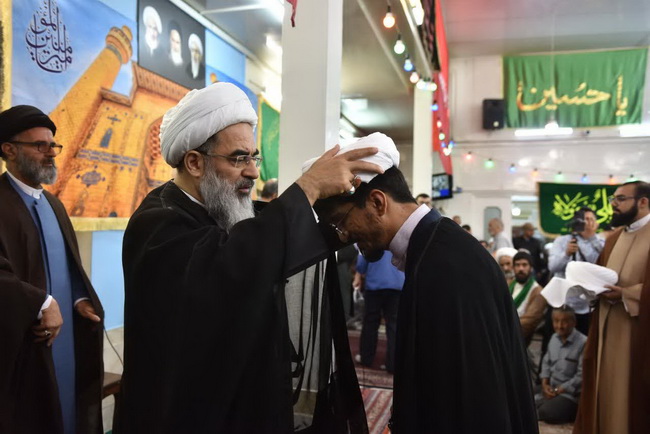 آئین عمامه‌‌گذاری و بزرگداشت عید بزرگ غدیرخم و یادبود سالروز ارتحال امام خمینی(ره) إحیاگر غدیر