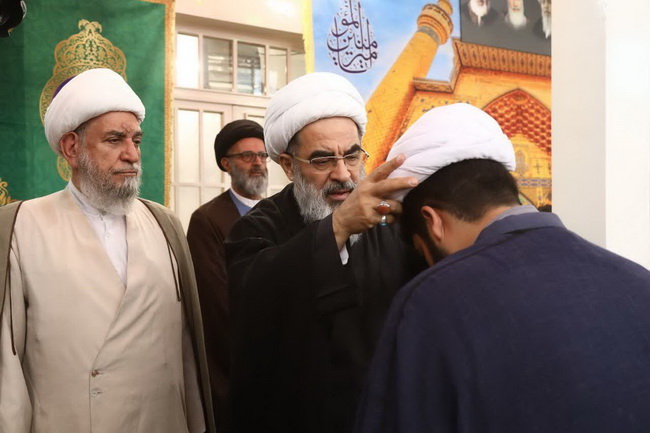 آئین عمامه‌‌گذاری و بزرگداشت عید بزرگ غدیرخم و یادبود سالروز ارتحال امام خمینی(ره) إحیاگر غدیر