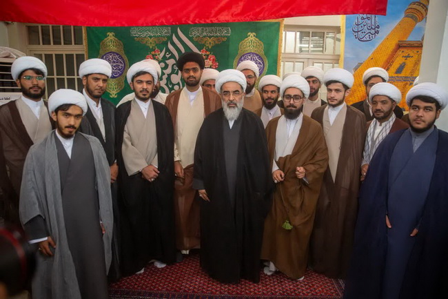 آئین عمامه‌‌گذاری و بزرگداشت عید بزرگ غدیرخم و یادبود سالروز ارتحال امام خمینی(ره) إحیاگر غدیر