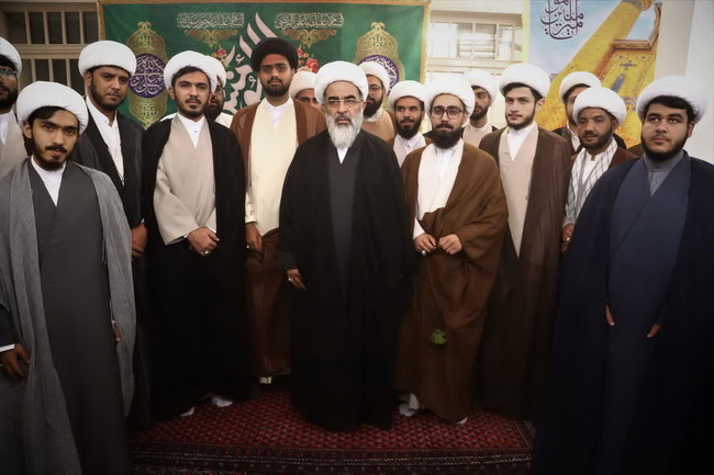 آئین عمامه‌‌گذاری و بزرگداشت عید بزرگ غدیرخم و یادبود سالروز ارتحال امام خمینی(ره) إحیاگر غدیر