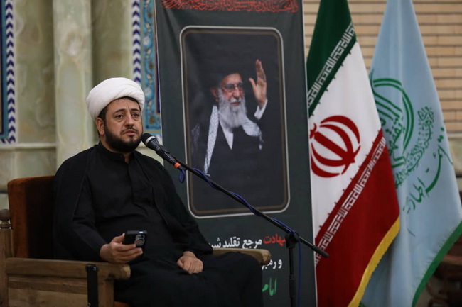 مراسم بزرگداشت رهبر شهید در مرکز فقهی ائمه اطهار(ع)