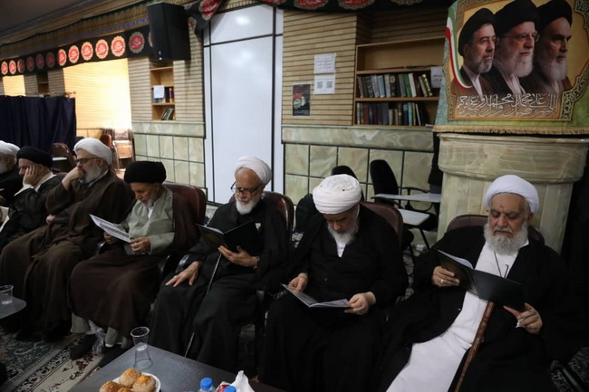 مراسم بزرگداشت رهبر شهید در مرکز فقهی ائمه اطهار(ع)