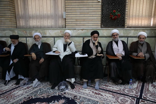 مراسم بزرگداشت رهبر شهید در مرکز فقهی ائمه اطهار(ع)