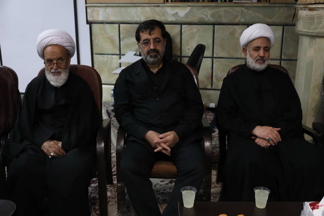 مراسم بزرگداشت رهبر شهید در مرکز فقهی ائمه اطهار(ع)