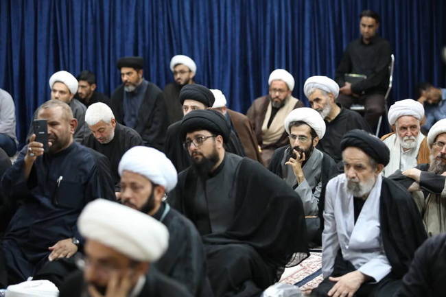 مراسم بزرگداشت رهبر شهید در مرکز فقهی ائمه اطهار(ع)