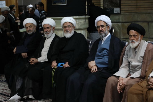 مراسم بزرگداشت رهبر شهید در مرکز فقهی ائمه اطهار(ع)