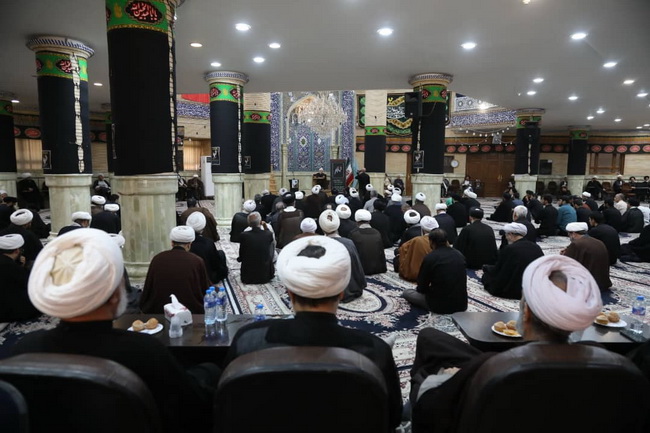 مراسم بزرگداشت رهبر شهید در مرکز فقهی ائمه اطهار(ع)