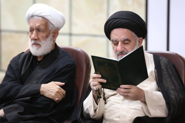 مراسم بزرگداشت رهبر شهید در مرکز فقهی ائمه اطهار(ع)