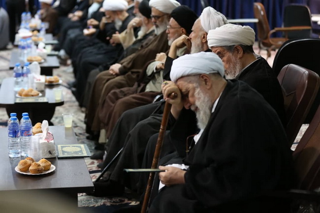مراسم بزرگداشت رهبر شهید در مرکز فقهی ائمه اطهار(ع)
