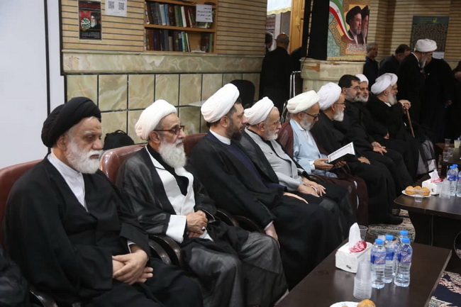 مراسم بزرگداشت رهبر شهید در مرکز فقهی ائمه اطهار(ع)