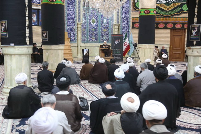 مراسم بزرگداشت رهبر شهید در مرکز فقهی ائمه اطهار(ع)