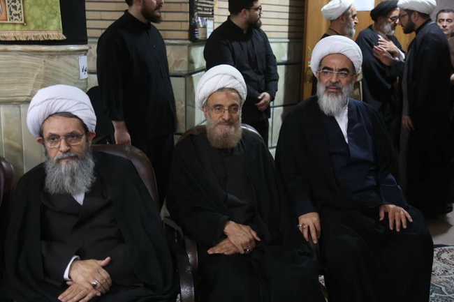 مراسم بزرگداشت رهبر شهید در مرکز فقهی ائمه اطهار(ع)