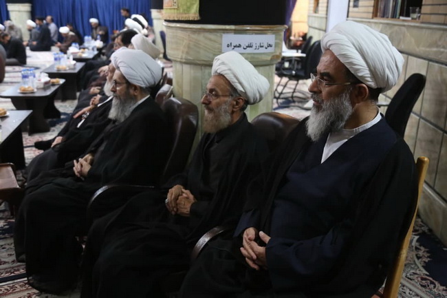 مراسم بزرگداشت رهبر شهید در مرکز فقهی ائمه اطهار(ع)