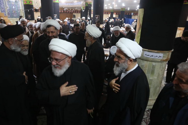 مراسم بزرگداشت رهبر شهید در مرکز فقهی ائمه اطهار(ع)