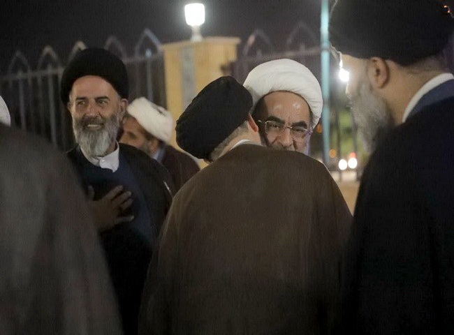 استقبال آیت الله سید مدرسی و سید حسين حسینی مدیر حوزه علمیه استان یزد و دیگر مسئولین نهادهای فرهنگی