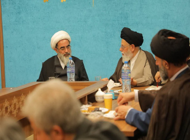 نشست با مسئولین، اساتید و طلاب مدینه العلم کاظمیه یزد