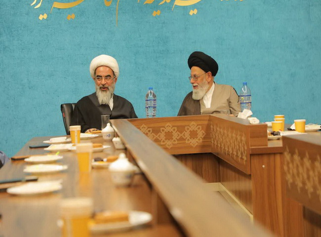 نشست با مسئولین، اساتید و طلاب مدینه العلم کاظمیه یزد