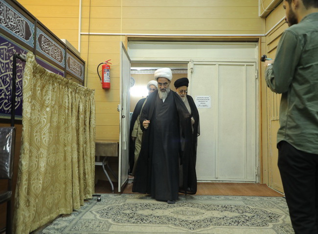 حضور معظم له در دفتر ناصری نماینده ولی فقیه در استان، مسئولین حوزه علمیه نهادهای فرهنگی
