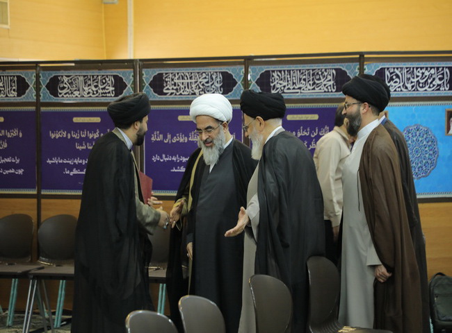 حضور معظم له در دفتر ناصری نماینده ولی فقیه در استان، مسئولین حوزه علمیه نهادهای فرهنگی