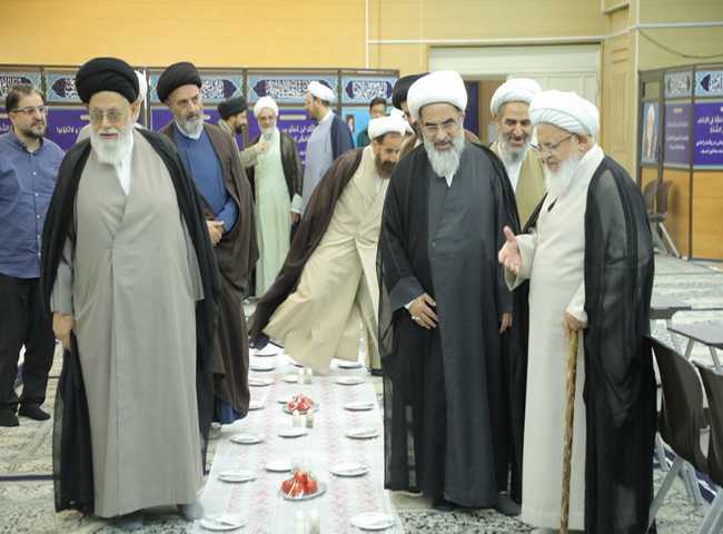 حضور معظم له در دفتر ناصری نماینده ولی فقیه در استان، مسئولین حوزه علمیه نهادهای فرهنگی
