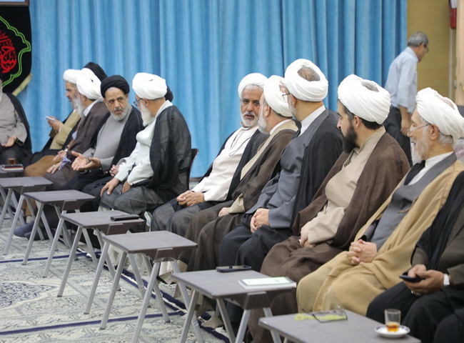 حضور معظم له در دفتر ناصری نماینده ولی فقیه در استان، مسئولین حوزه علمیه نهادهای فرهنگی