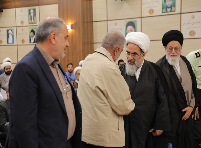 هجدهمین همایش تجلیل از ممتازین یزدی حوزه‌های علمیه یزد