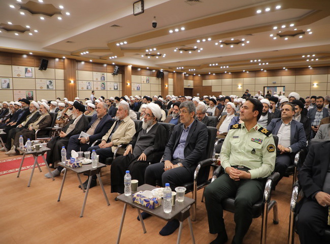 هجدهمین همایش تجلیل از ممتازین یزدی حوزه‌های علمیه یزد