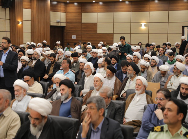 هجدهمین همایش تجلیل از ممتازین یزدی حوزه‌های علمیه یزد